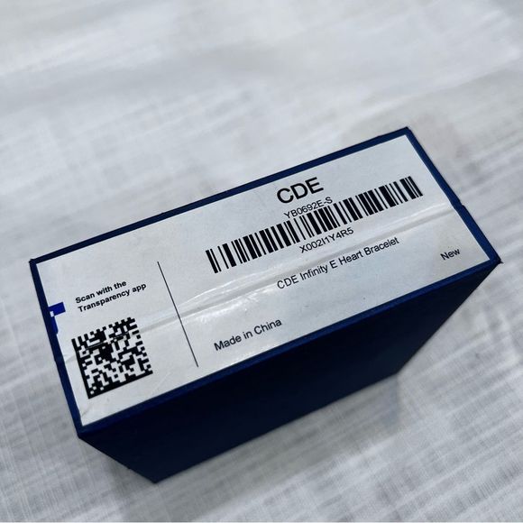INFINITY HEART BRACELET - Picture 5 of 5